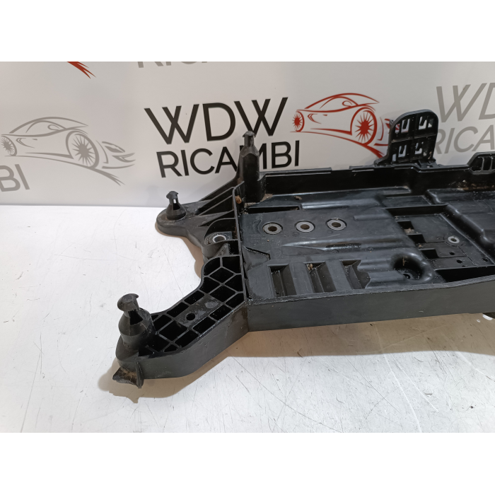 5QF915331C ALLOGGIO SUPPORTO BATTERIA AUDI Q3 2° (DAL 2018 IN POI >) 2.0 TDI 5QF915321C