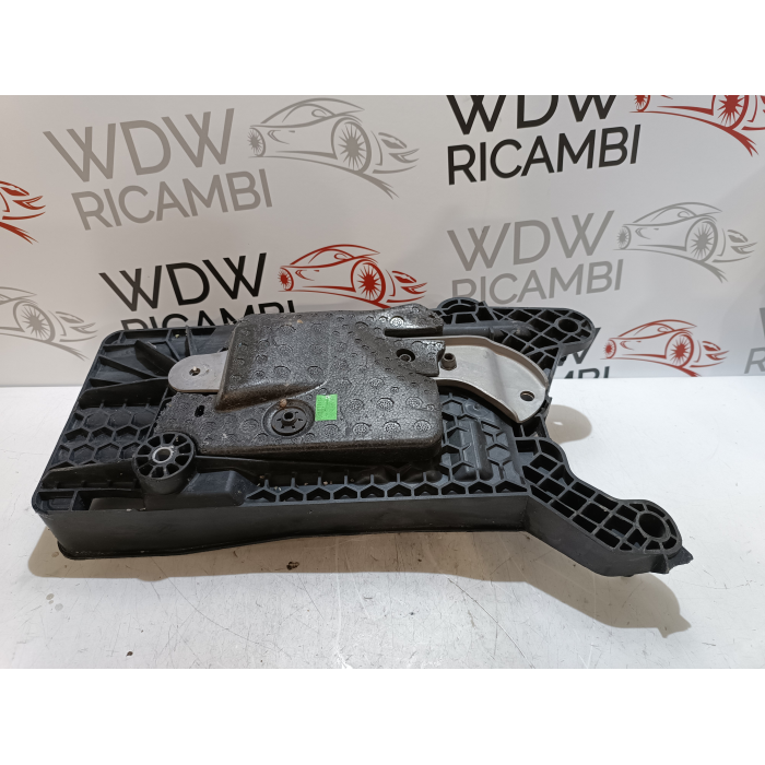 5QF915331C ALLOGGIO SUPPORTO BATTERIA AUDI Q3 2° (DAL 2018 IN POI >) 2.0 TDI 5QF915321C