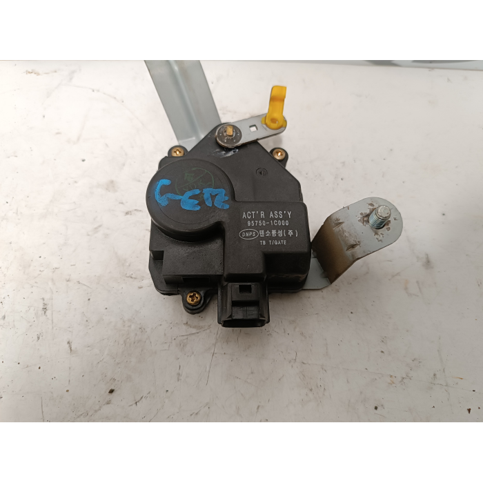 95750-1C000 MOTORINO ATTUATORE SERRATURA PORTELLONE HYUNDAI GETZ (2002\2008)