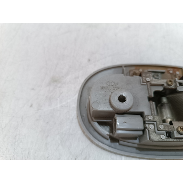 96314278 PLAFONIERA LUCE ABITACOLO INTERNA ANTERIORE DAEWOO MATIZ 1° (1998\2005) 