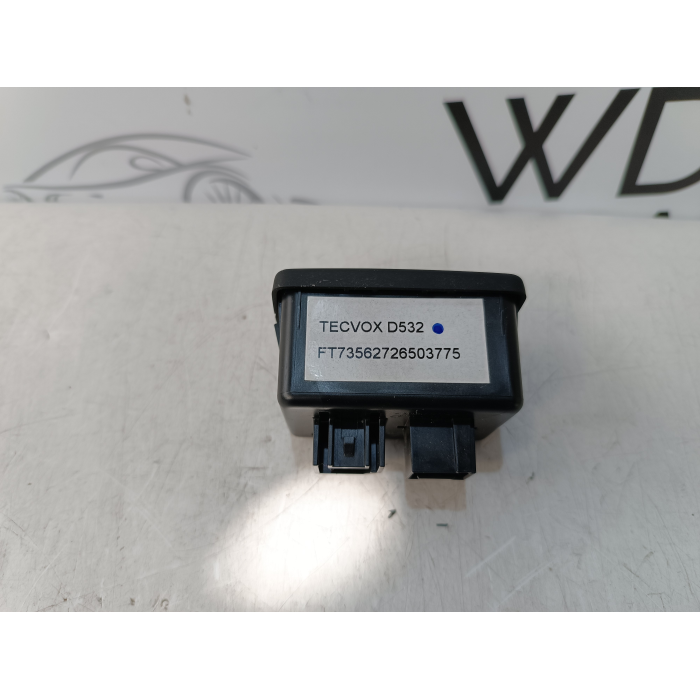 7356272650 ENTRATA ATTACCO AUX USB FIAT 500L 1.3 MTJ (DAL 2012 IN POI >)