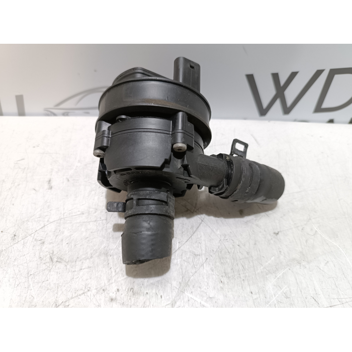 A0005000686 POMPA ACQUA AUSILIARE MERCEDES CLASSE A W176 1.5 CDI (2012\2015) 0392023206