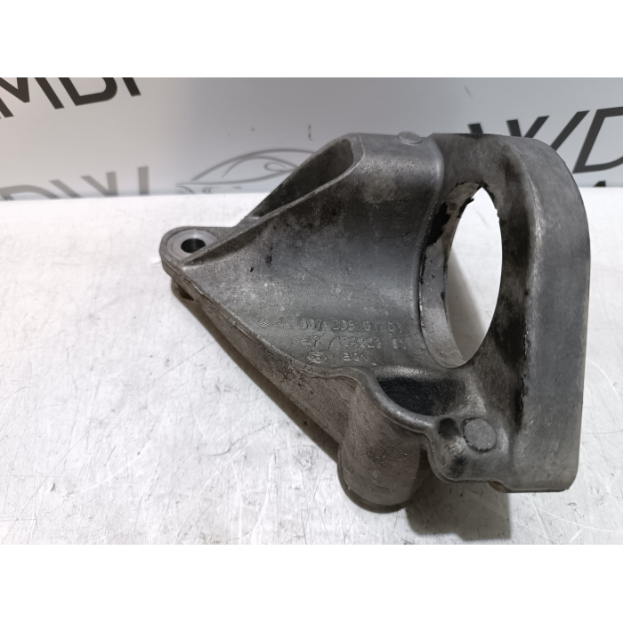 A6072050101 SUPPORTO STAFFA SEMIASSE ANTERIORE DX MERCEDES CLASSE A W176 1.5 CDI (2012\2015)