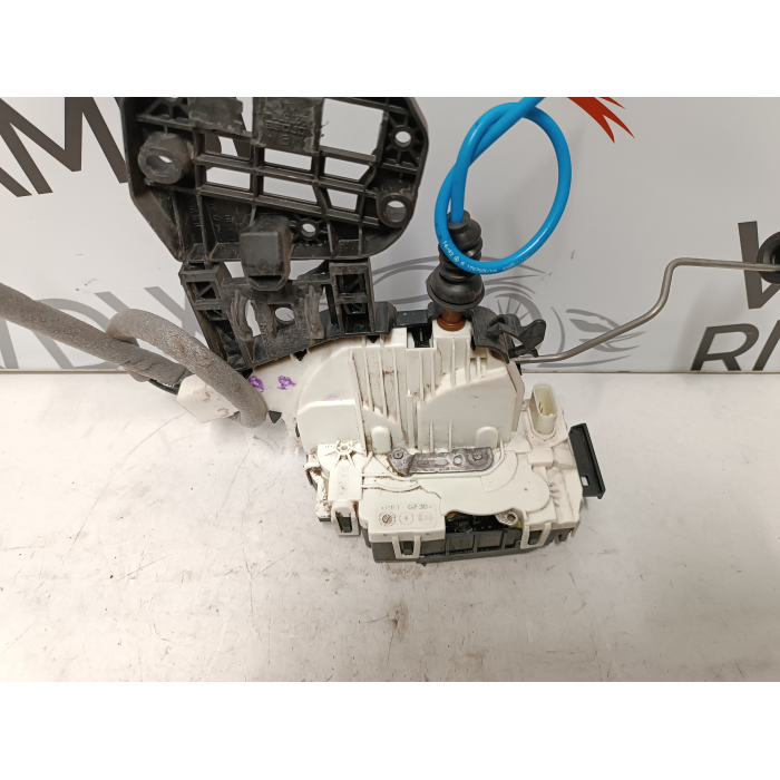 A1667200135 SERRATURA CHIUSURA PORTA ANTERIORE SINISTRO MERCEDES CLASSE A W176 SINISTRA 