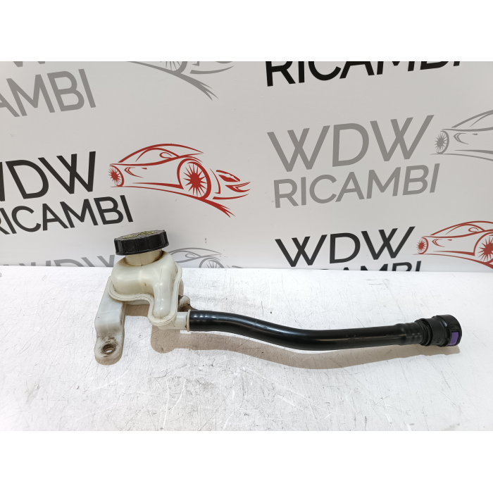 8V51-2K478-AF VASCHETTA CONTENITORE LIQUIDO FRENI FORD FIESTA 6° 1.5 TDCI (2013\2017)