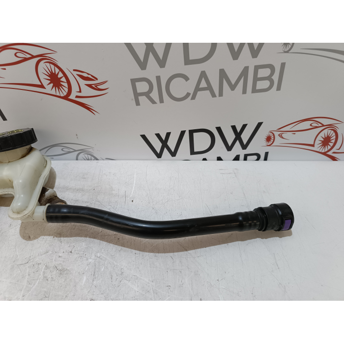 8V51-2K478-AF VASCHETTA CONTENITORE LIQUIDO FRENI FORD FIESTA 6° 1.5 TDCI (2013\2017)