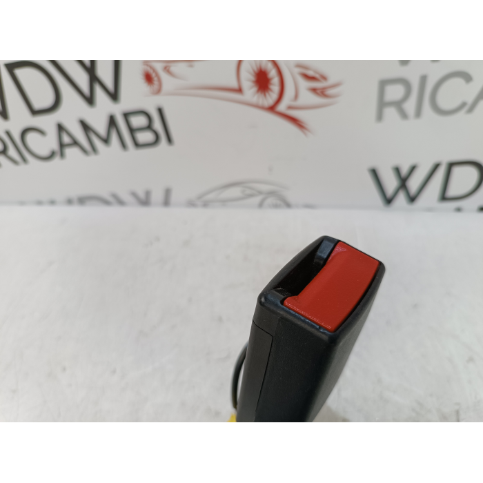 A1768600369 AGGANCIO CINTURA DI SICUREZZA POSTERIORE MERCEDES CLASSE A W176 (2012\2015)