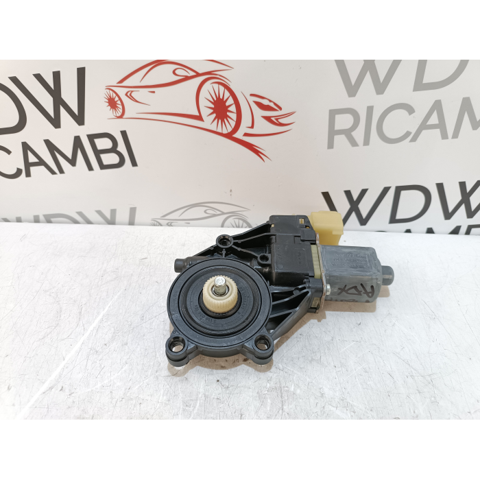 8A61-14553-B MOTORINO ALZAVETRO ANTERIORE DESTRO FORD FIESTA 6° 1.5 TDCI (2013\2017) 0130822619
