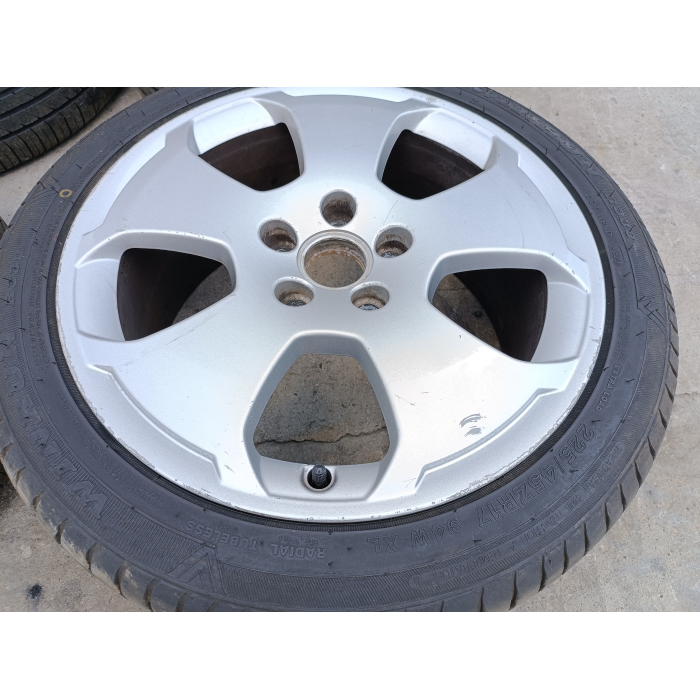 8P0601025C 4 CERCHI IN LEGA DA 17 CON GOMMA AUDI A3 8P 2.0 TDI 2003\2007 7.5JX17H2 ET56