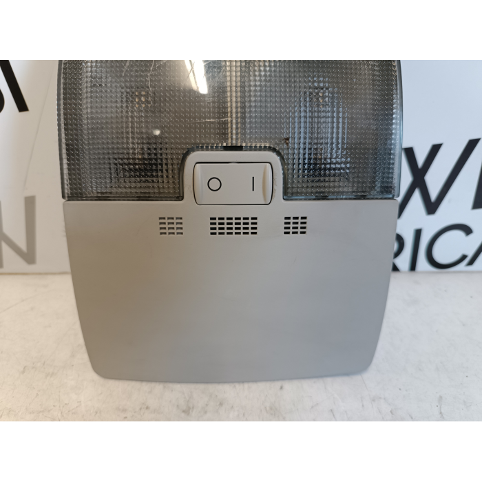 8P0947135D PLAFONIERA INTERNA ABITACOLO ANTERIORE AUDI A3 8P 2.0 TDI 2003\2007