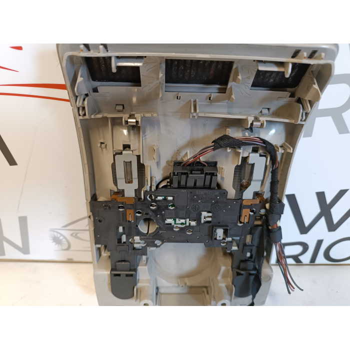 8P0947135D PLAFONIERA INTERNA ABITACOLO ANTERIORE AUDI A3 8P 2.0 TDI 2003\2007
