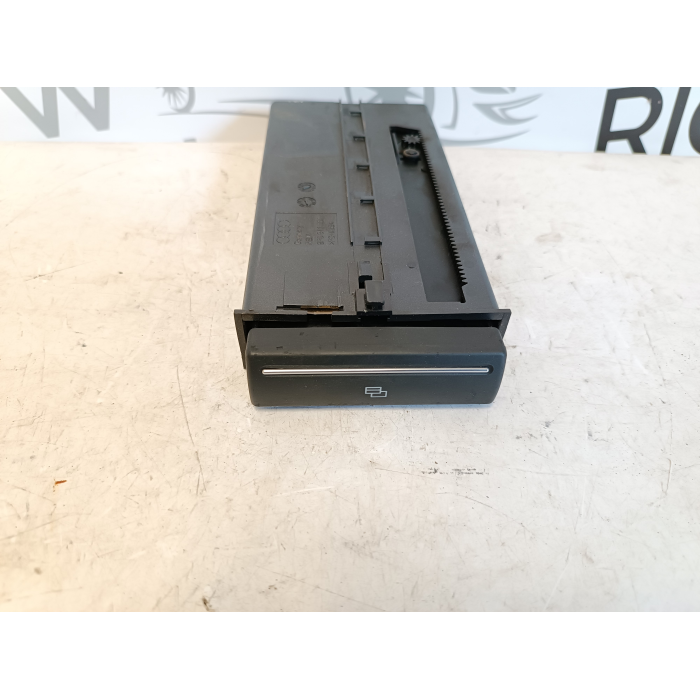 8P0941561 CASSETTO VANO CASSETTINO PORTAOGGETTI CRUSCOTTO AUDI A3 8P 2003\2007