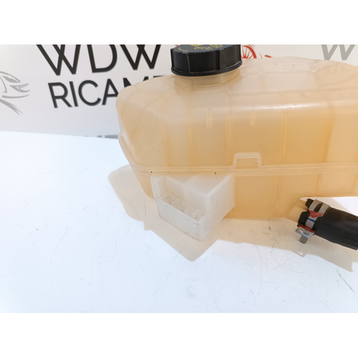 8V21-8K218-AB VASCHETTA CONTENITORE ACQUA FORD ECOSPORT 2° 1.0 (2012\2016) 
