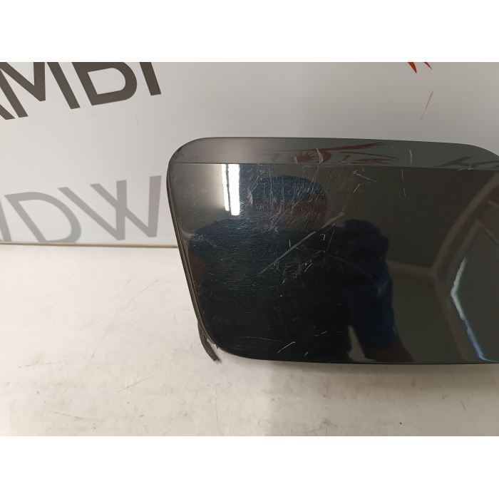 81A809906 CASSETTO TAPPO CARBURANTE SPORTELLINO SERBATOIO AUDI Q2 81A809857