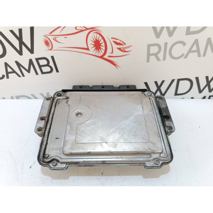 8200527725 CENTRALINA ECU MOTORE BOSCH RENAULT SCENIC 1.9 DCI (2003\2009) 8200527756 0281012589