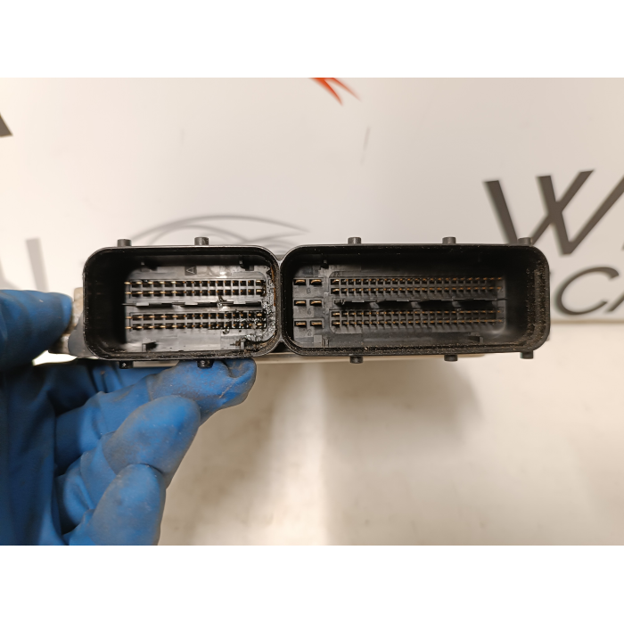 7L0907401 - 0281011960 CENTRALINA ECU MOTORE VW TOUAREG 3.0 TDI V6 (2002\2007)