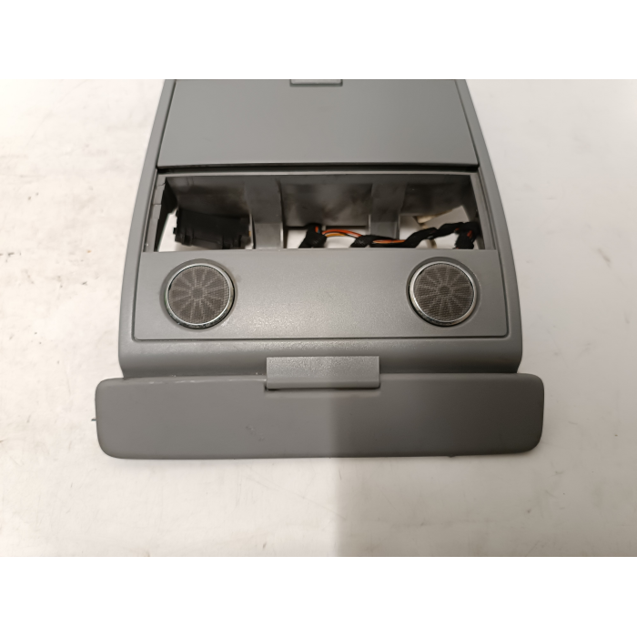7L6868143A - 7L0868403 LUCE ABITACOLO TETTO INTERNA VW TOUAREG 3.0 TDI V6 (2002\2007)