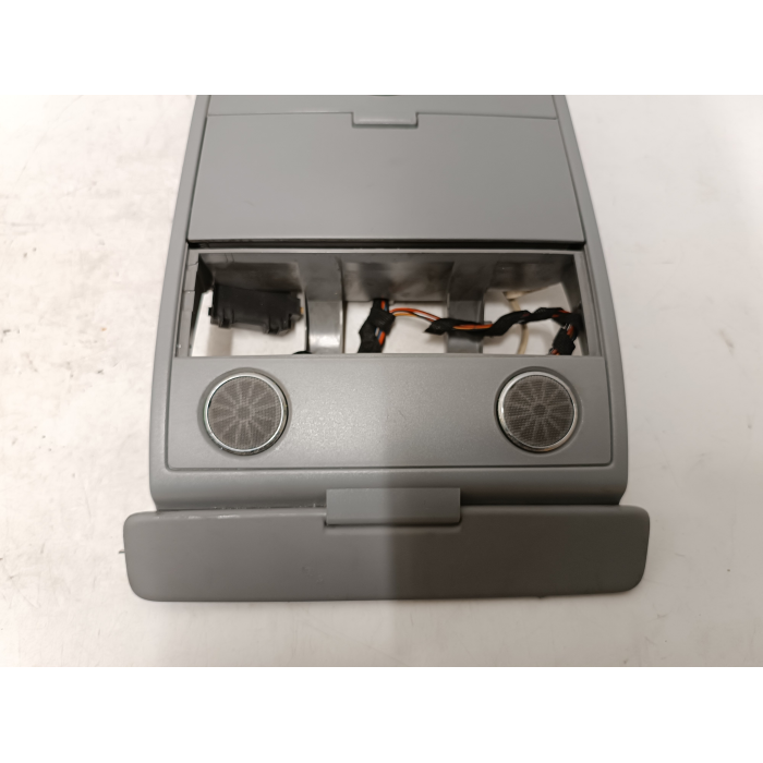 7L6868143A - 7L0868403 LUCE ABITACOLO TETTO INTERNA VW TOUAREG 3.0 TDI V6 (2002\2007)
