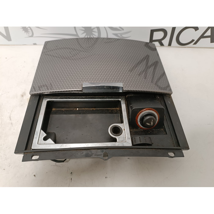 7L6857961B CASSETTO VANO PORTAOGGETTI CENTRALE VW TOUAREG (2002\2007)