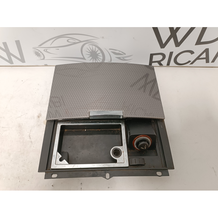 7L6857961B CASSETTO VANO PORTAOGGETTI CENTRALE VW TOUAREG (2002\2007)