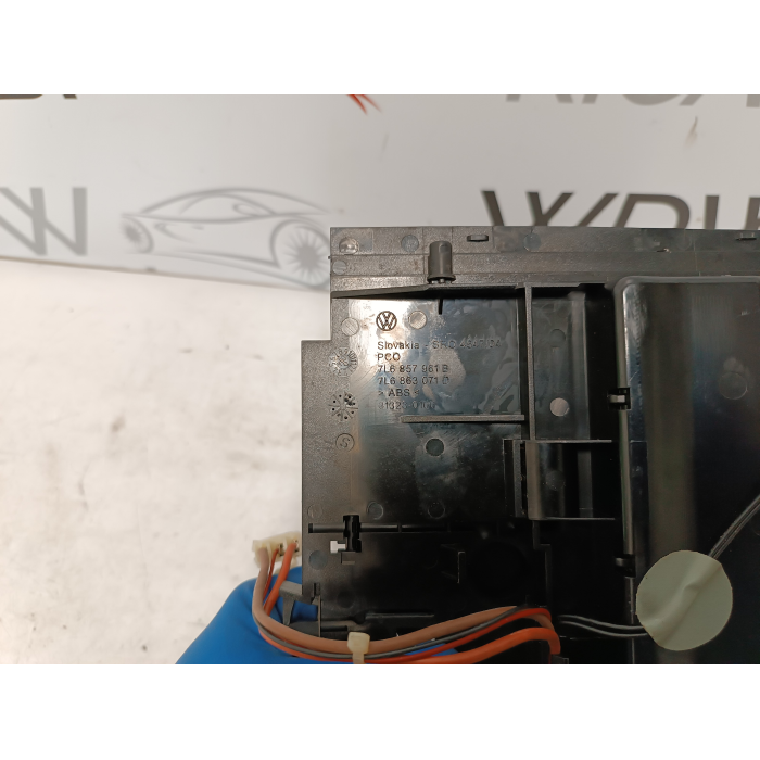 7L6857961B CASSETTO VANO PORTAOGGETTI CENTRALE VW TOUAREG (2002\2007)