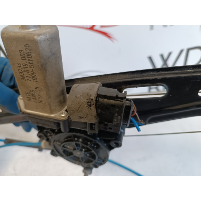 MOTORINO ALZAVETRO ELETTRICO ANTERIORE SINISTRO BMW SERIE 3 F30 DAL 2012 5 PIN