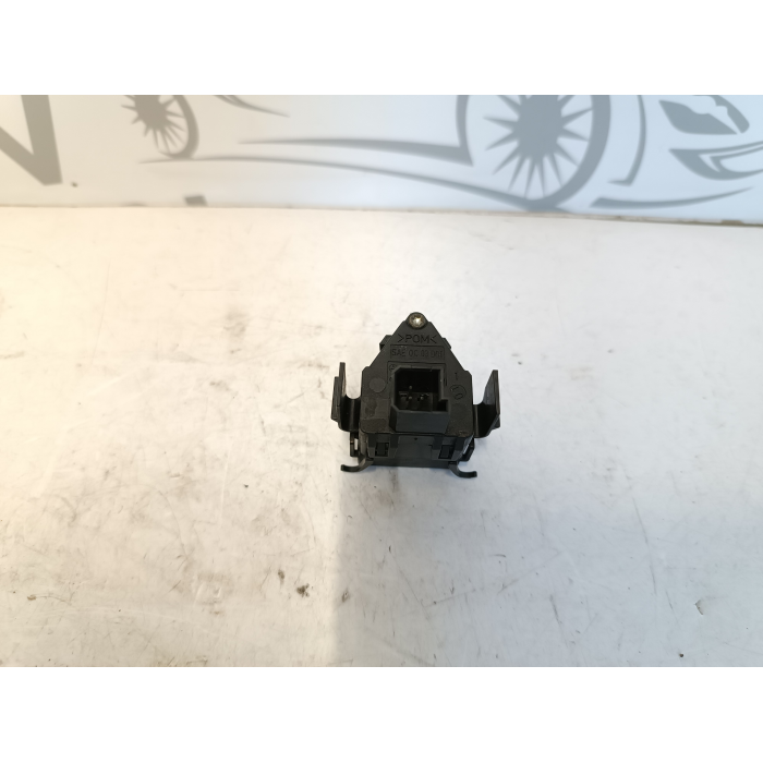 PULSANTE INTERRUTTORE LUCE EMERGENZA QUATTRO FRECCE MERCEDES CLASSE B W245 - CLASSE A W169 