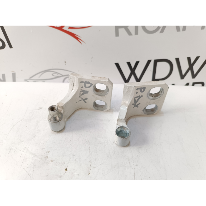 COPPIA CERNIERE CERNIERA PORTA POSTERIORE DESTRA JEEP RENEGADE 2018\2024
