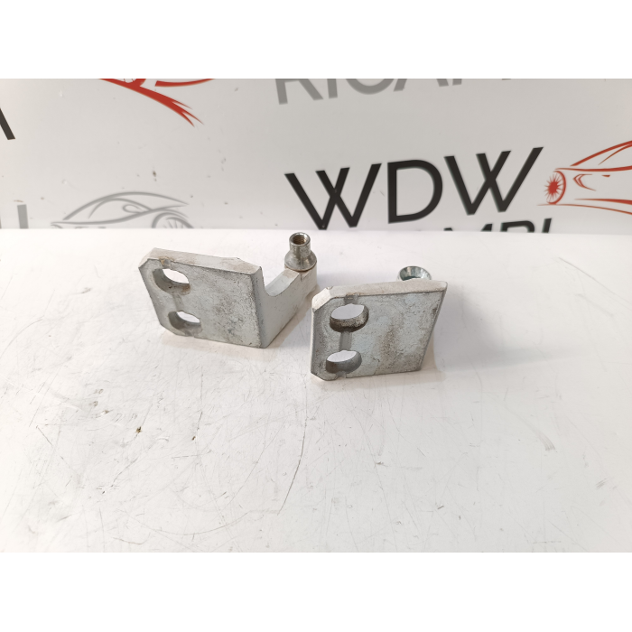 COPPIA CERNIERE CERNIERA PORTA POSTERIORE DESTRA JEEP RENEGADE 2018\2024