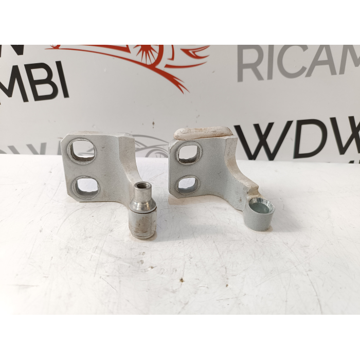 COPPIA CERNIERE CERNIERA PORTA ANTERIORE SINISTRA JEEP RENEGADE 2018\2024