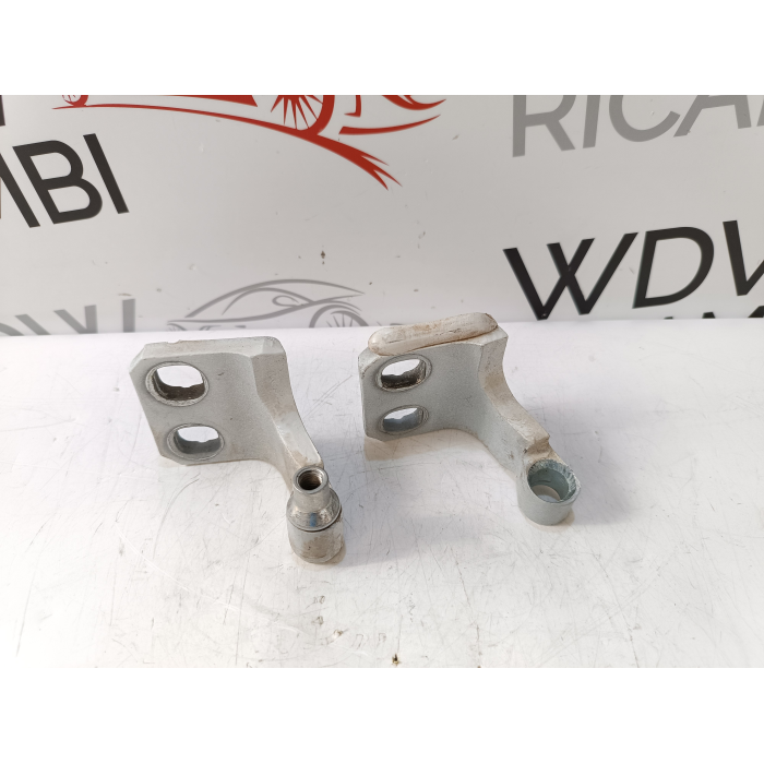 COPPIA CERNIERE CERNIERA PORTA ANTERIORE SINISTRA JEEP RENEGADE 2018\2024