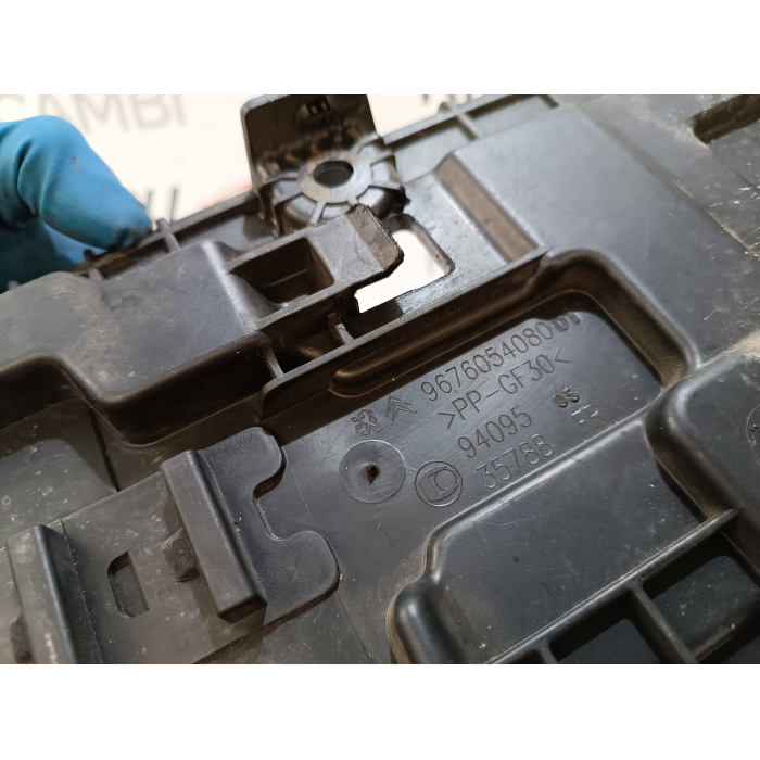 9676054080 SUPPORTO ALLOGGIO BATTERIA CITROEN C3 3° 1.2 (2016\2020)