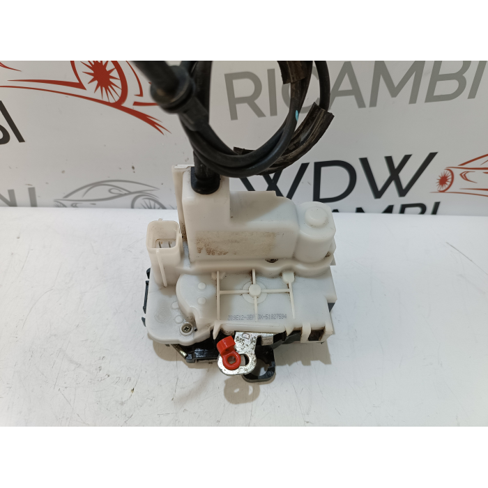 51827594 SERRATURA CHIUSURA PORTA ANTERIORE DESTRO FIAT 500 (DAL 2007 IN POI >)