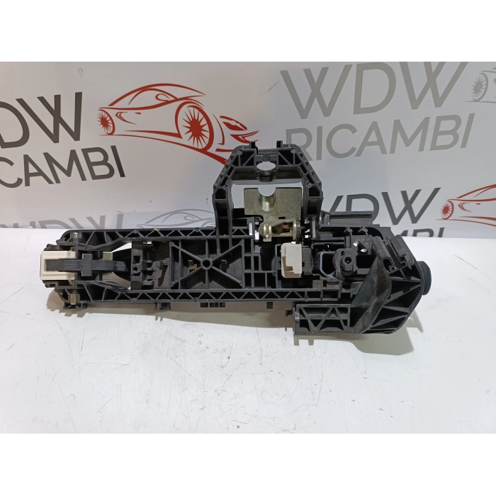 MANIGLIA ESTERNA POSTERIORE SINISTRO MERCEDES CLASSE C W204 2007\2011 A2047602134