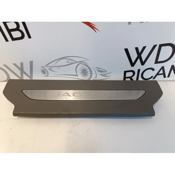 HK83-13201-AF BATTITACCO SOTTOPORTA ANTERIORE SINISTRO SX JAGUAR F-PACE (2016\2020)