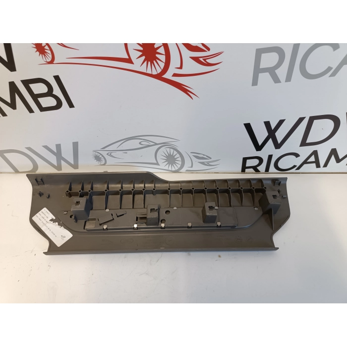 HK83-13200-AF BATTITACCO SOTTOPORTA ANTERIORE DESTRA DESTRO JAGUAR F-PACE (2016\2020)