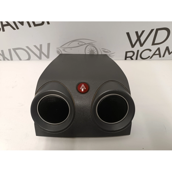 MR951746 RIVESTIMENTO BOCCHETTE CRUSCOTTO CENTRALE MITSUBISHI COLT Z30 (2004\2012)
