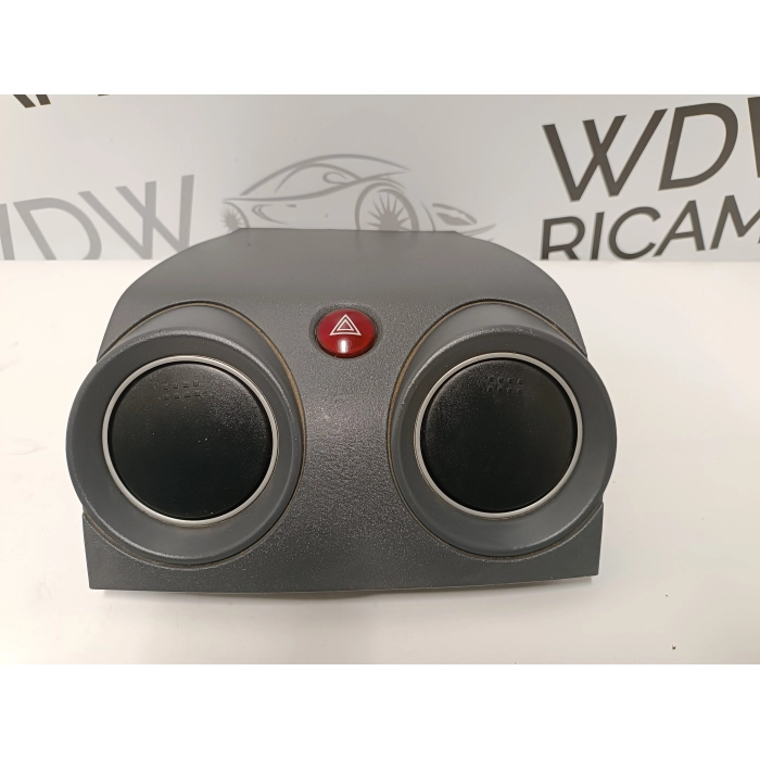 MR951746 RIVESTIMENTO BOCCHETTE CRUSCOTTO CENTRALE MITSUBISHI COLT Z30 (2004\2012)