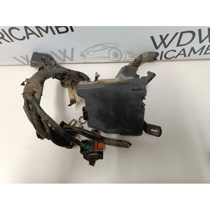 8V5114B144BA CENTRALINA SCATOLA PORTA FUSIBILI FORD FIESTA 1.4 / 1.6 TDCI (2008\2017)