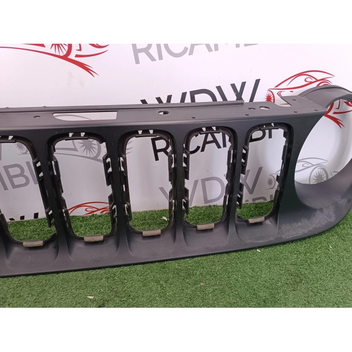 735587825 MASCHERINA GRIGLIA PARAURTI ANTERIORE JEEP RENEGADE (BU) (2014\2018)