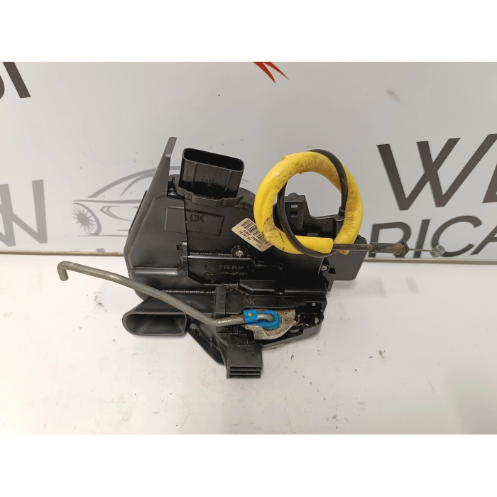 813B0-H8250 SERRATURA CHIUSURA 4PIN PORTA ANTERIORE DESTRA KIA RIO 2017-2023 YB 4°