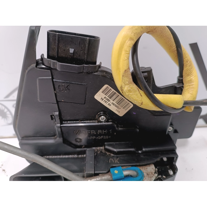 813B0-H8250 SERRATURA CHIUSURA 4PIN PORTA ANTERIORE DESTRA KIA RIO 2017-2023 YB 4°