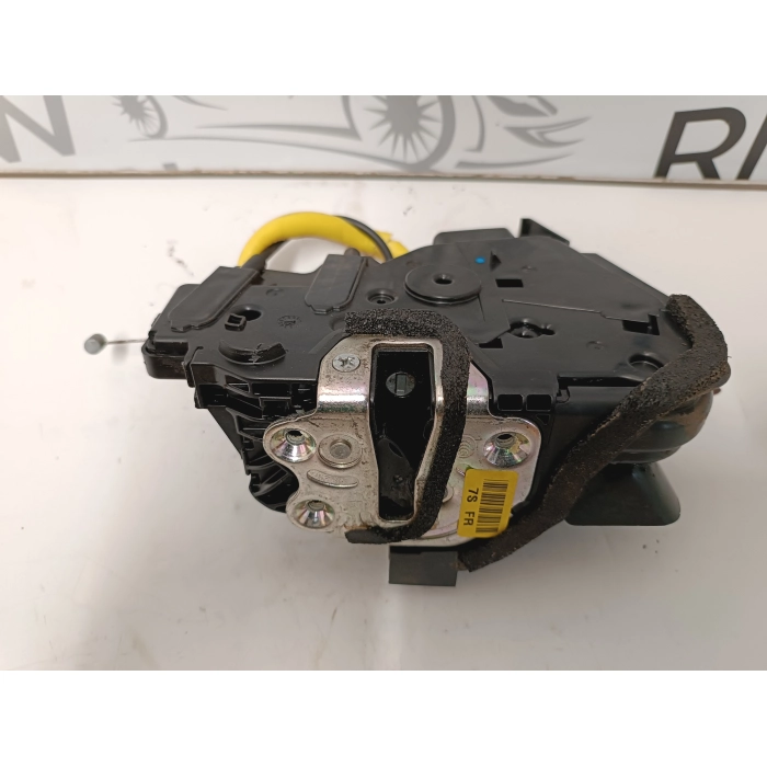 813B0-H8250 SERRATURA CHIUSURA 4PIN PORTA ANTERIORE DESTRA KIA RIO 2017-2023 YB 4°