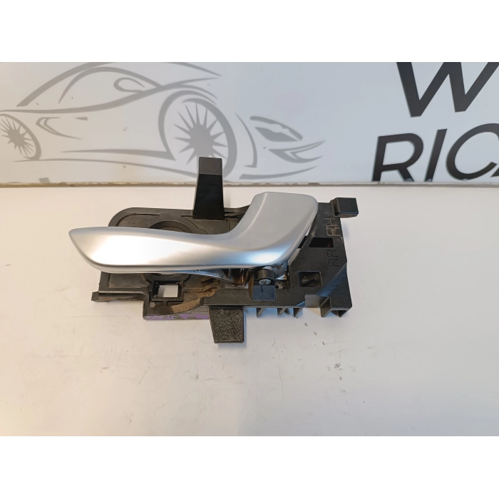 83623-H8500 MANIGLIA INTERNA APRI PORTA POSTERIORE DESTRA KIA RIO (YB) 2017-2023
