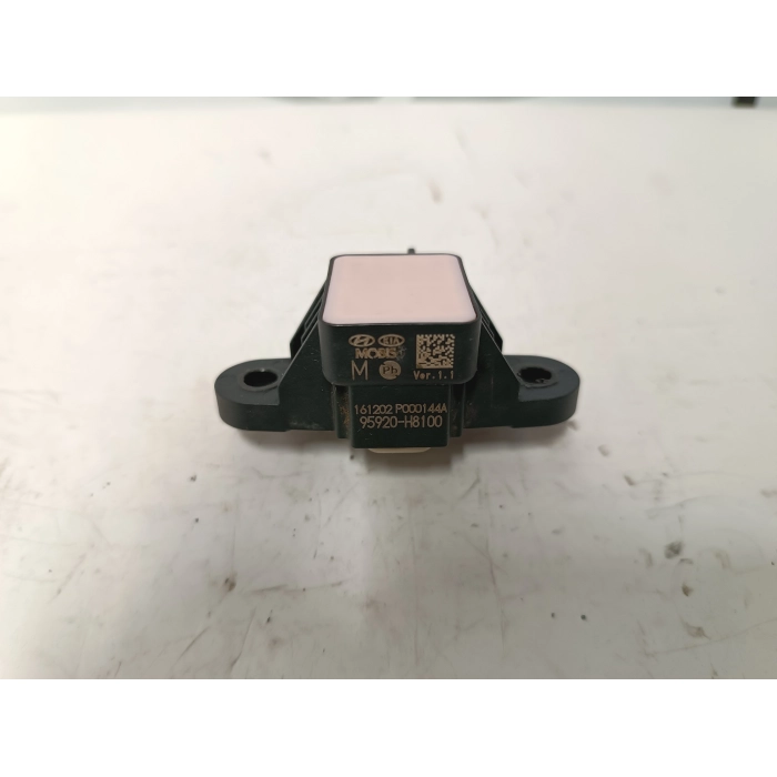 95920-H8100 SENSORE AIRBAG PORTA ANTERIORE SINISTRO KIA STONIC / KIA RIO (2017\2023)