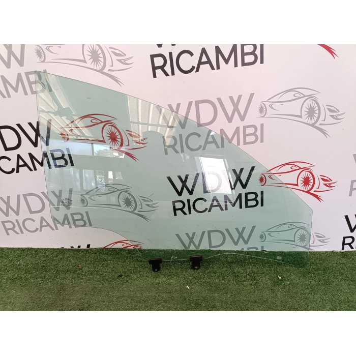 VETRO CRISTALLO SCENDENTE PORTA ANTERIORE DESTRO KIA RIO (YB/SC) 1.0 (2017\2023)