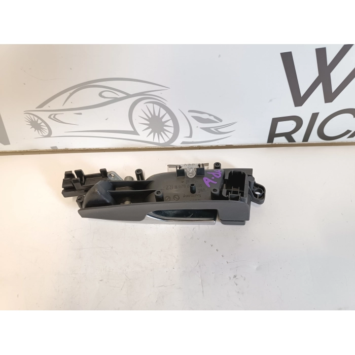 8P3867020B MANIGLIA INTERNA CROMATA PORTA ANTERIORE DESTRA AUDI A3 8P 2003\2007