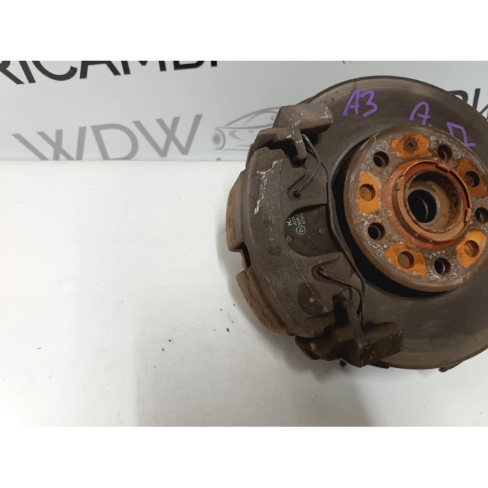 FUSELLO MOZZO MONTANTE ANTERIORE SINISTRO AUDI A3 8P 1.6 102CV BENZINA 2003\2007