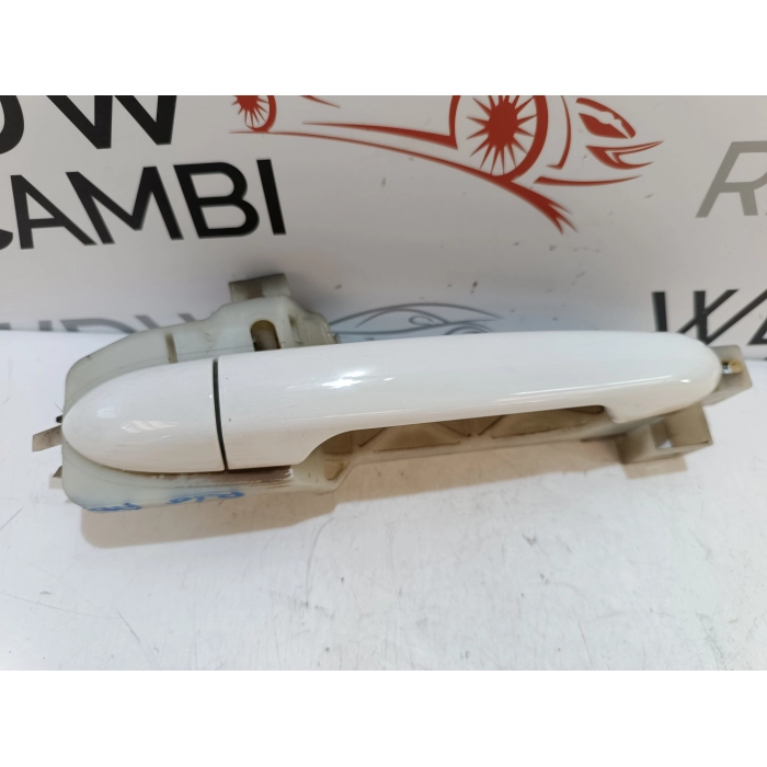 MANIGLIA ESTERNA POSTERIORE DESTRO KIA RIO (UB) 1.1 CRDI (2011\2017)