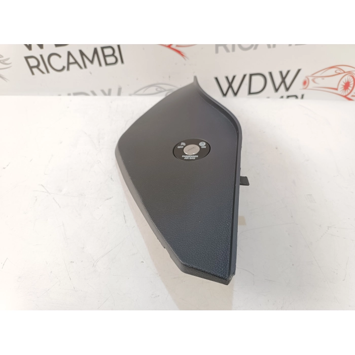 84768-1W100 RIVESTIMENTO CRUSCOTTO LATO DESTRO KIA RIO (UB) 1.1 CRDI (2011\2017)